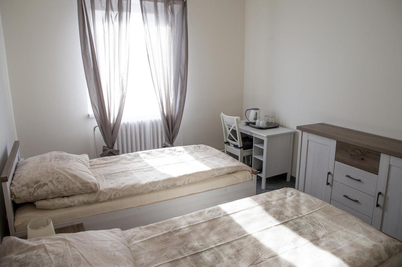 Penzion 68 Hotell Kladno Eksteriør bilde